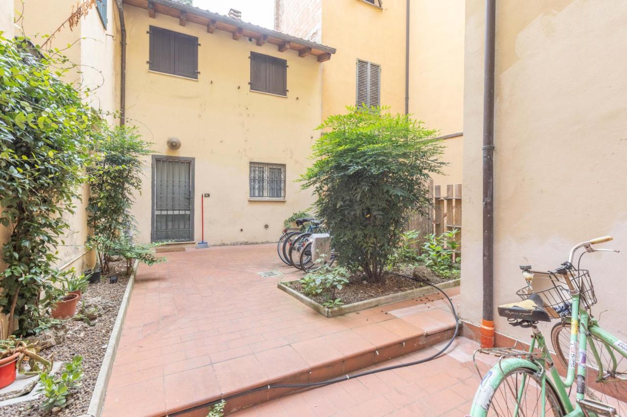 Ubaldini House, Bologna By Short Holidays Экстерьер фото